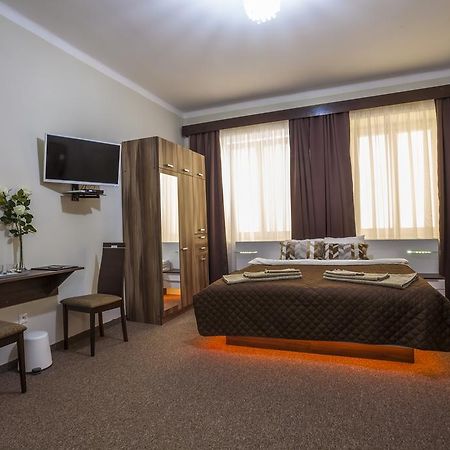 Luxury Air-Conditioned Rooms In Old Town Pozsony Kültér fotó