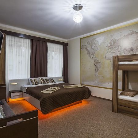 Luxury Air-Conditioned Rooms In Old Town Pozsony Kültér fotó