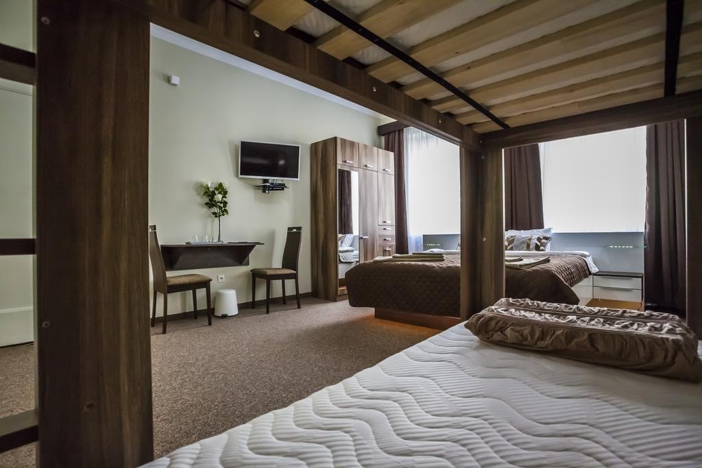 Luxury Air-Conditioned Rooms In Old Town Pozsony Kültér fotó