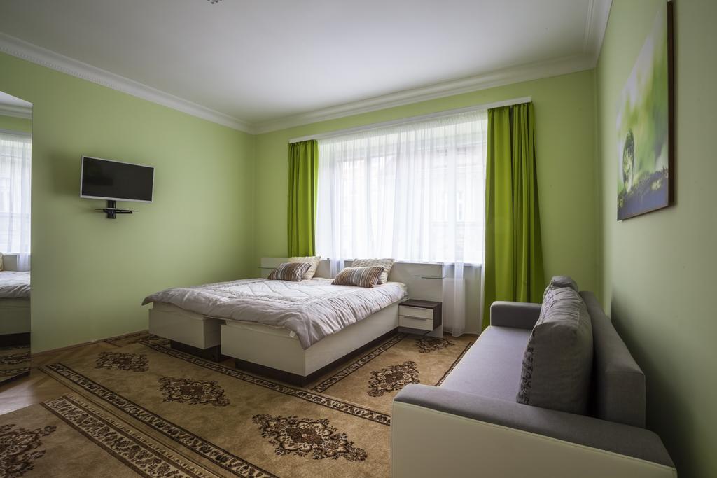 Luxury Air-Conditioned Rooms In Old Town Pozsony Kültér fotó