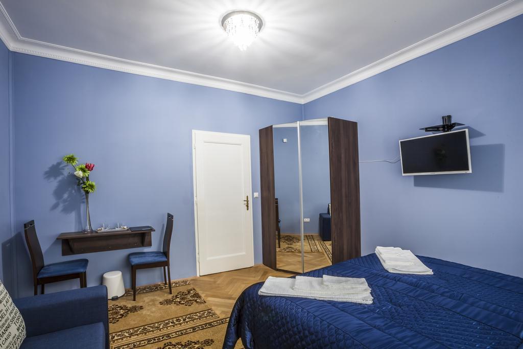 Luxury Air-Conditioned Rooms In Old Town Pozsony Kültér fotó