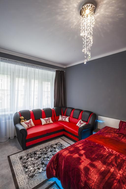 Luxury Air-Conditioned Rooms In Old Town Pozsony Kültér fotó